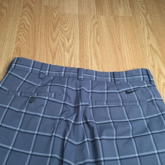 Nike golf shorts. - Picture 5 of 10